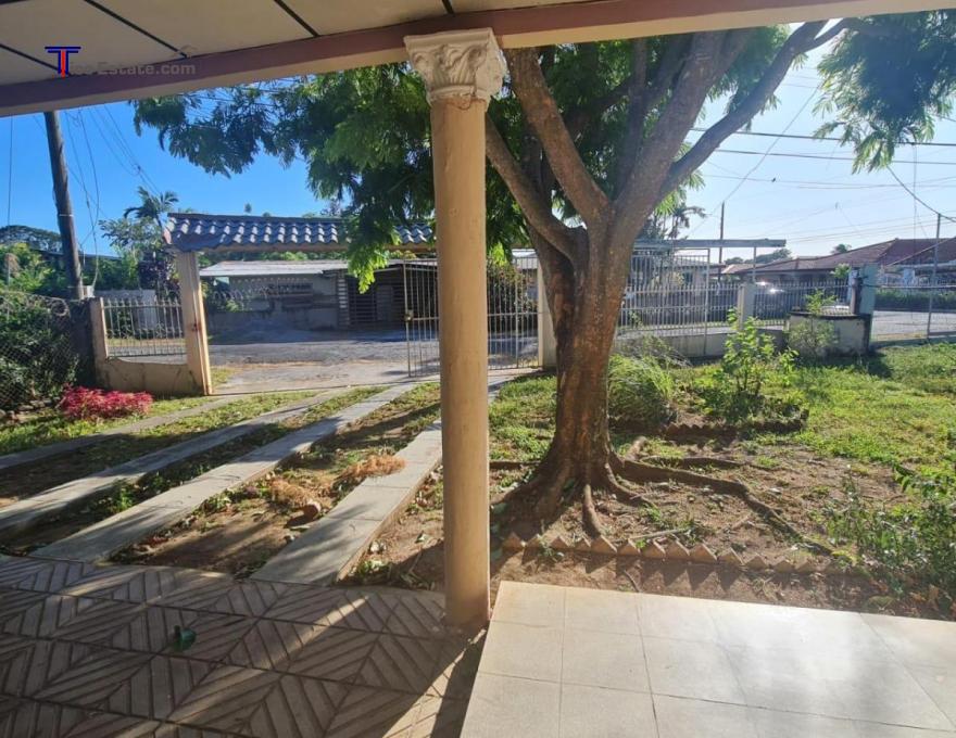 Imagen de muestra: Casa con jardín en La Fortuna